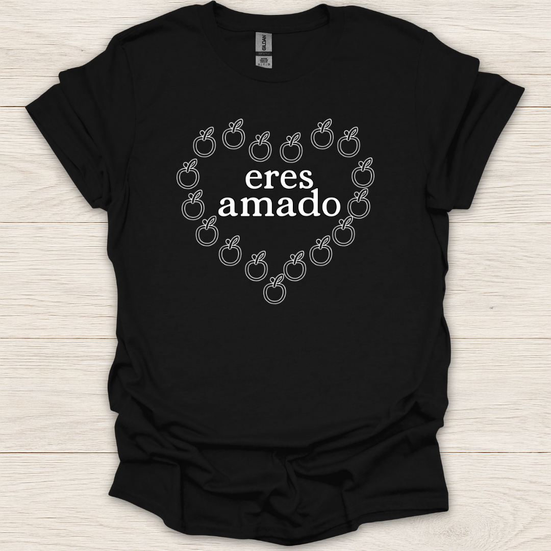 Eres Amado Apple Heart Stencil T-Shirt